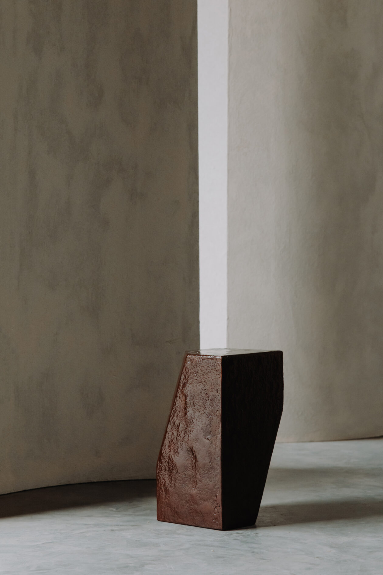 HADGE bevel side table
